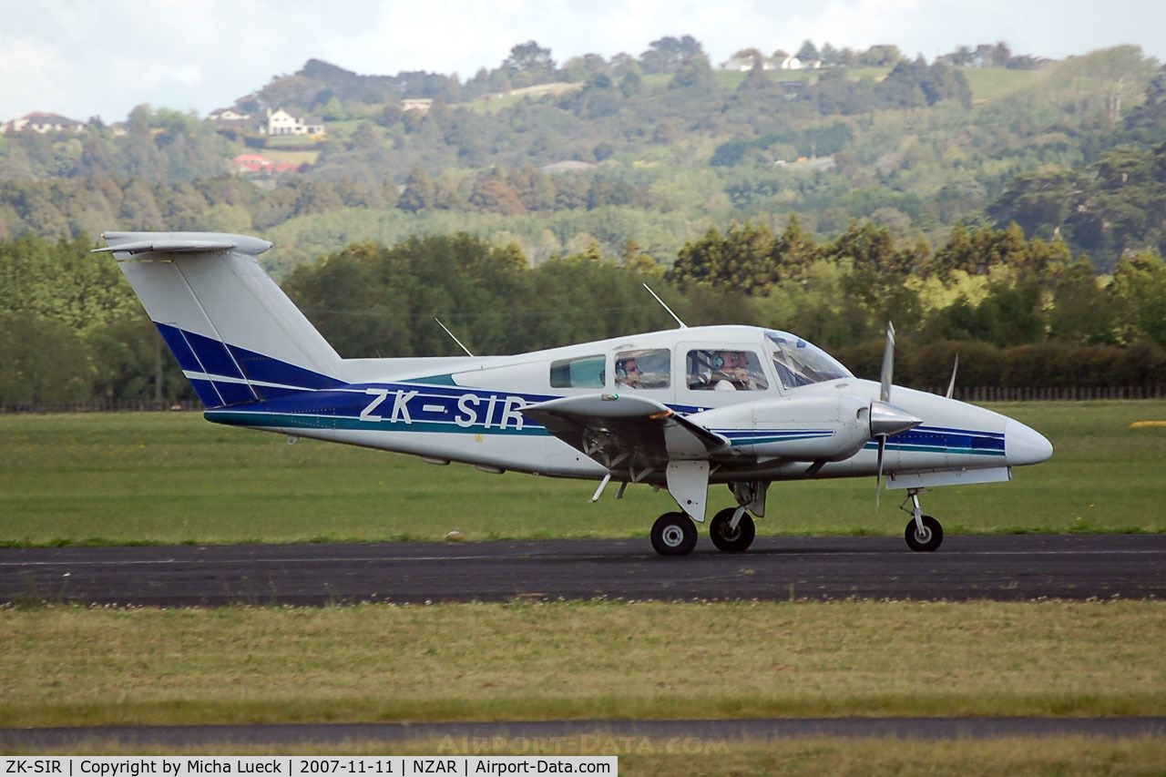 ZK-SIR, Beech 76 Duchess C/N ME-222, Aborting take-off run