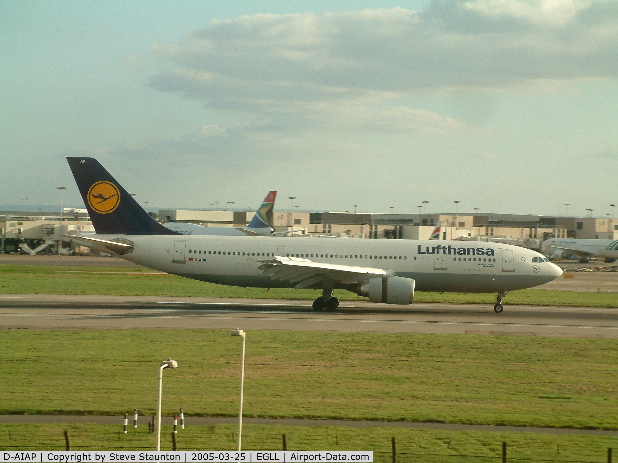 D-AIAP, 1987 Airbus A300B4-603 C/N 414, Taken at Heathrow Airport March 2005
