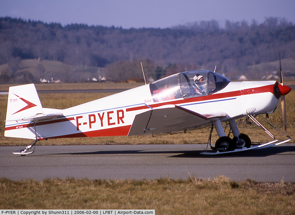 F-PYER, Jodel D-113 C/N 1434, Taxiing to the terminal for refuelling