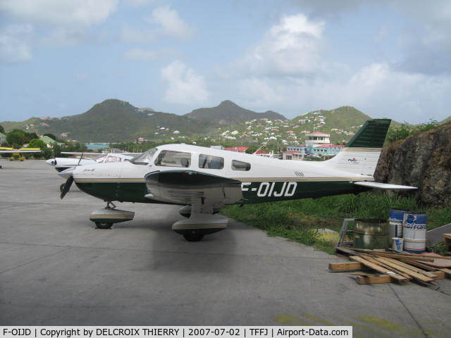 F-OIJD, Piper PA-28-181 Archer C/N 2843371, pris en photo Ã  Saint-BarthÃ©lemy, aÃ©roport Gustav III, TFFJ