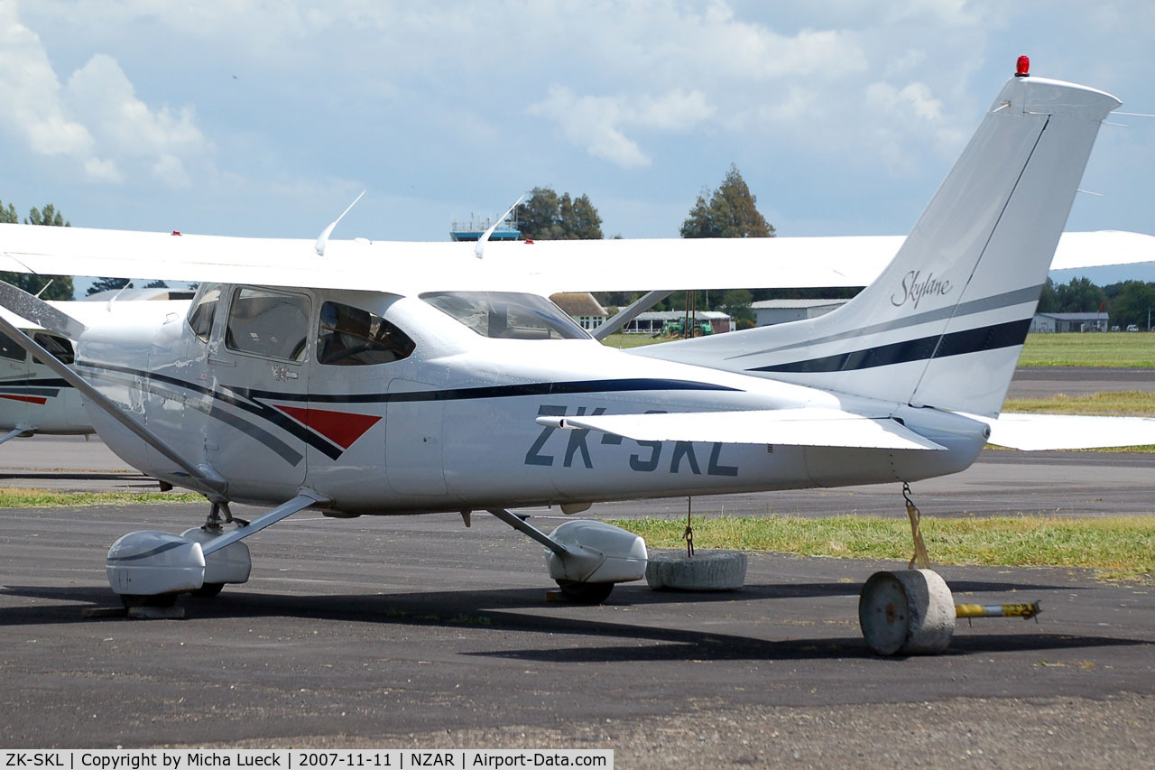 ZK-SKL, Cessna 182S Skylane C/N 18280125, Tied down at Ardmore