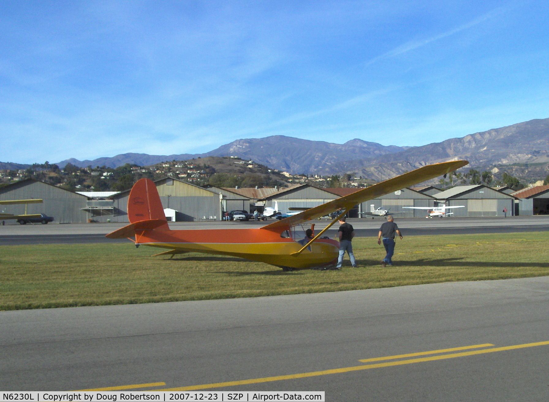 N6230L, 1964 Schweizer SGU 2-22E C/N 182, 1964 Schweizer SGU 2-22E Glider, awaiting tow on Rwy 04R grass