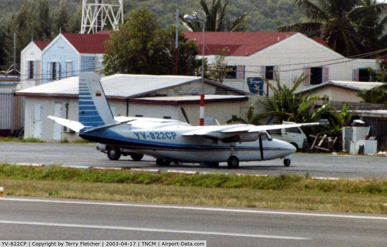 YV-822CP, 1983 Rockwell 690D Turbo Commander C/N 15030, This Gulfstream Commander 690D cn 15030 was photographed on the St.Maarten ramp in 2003