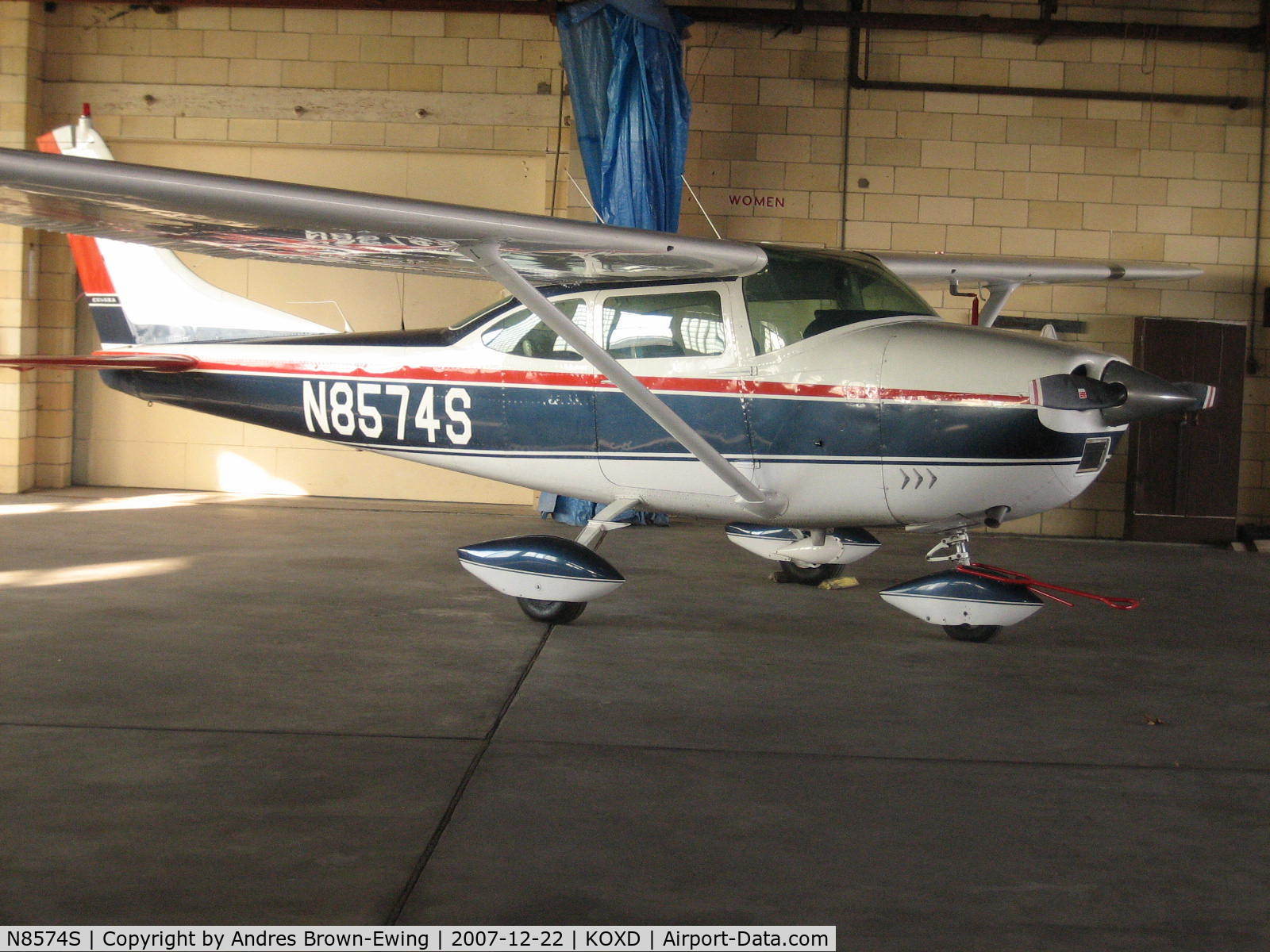 N8574S, 1965 Cessna 182H Skylane C/N 18256674, one of the planes based here
