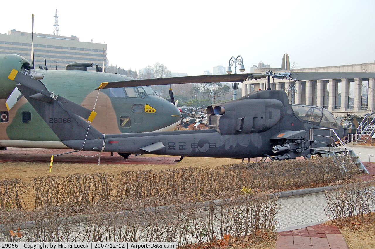 29066, Bell AH-1J Sea Cobra C/N 29066, AH-1J Cobra, at The War Memorial of Korea, Seoul