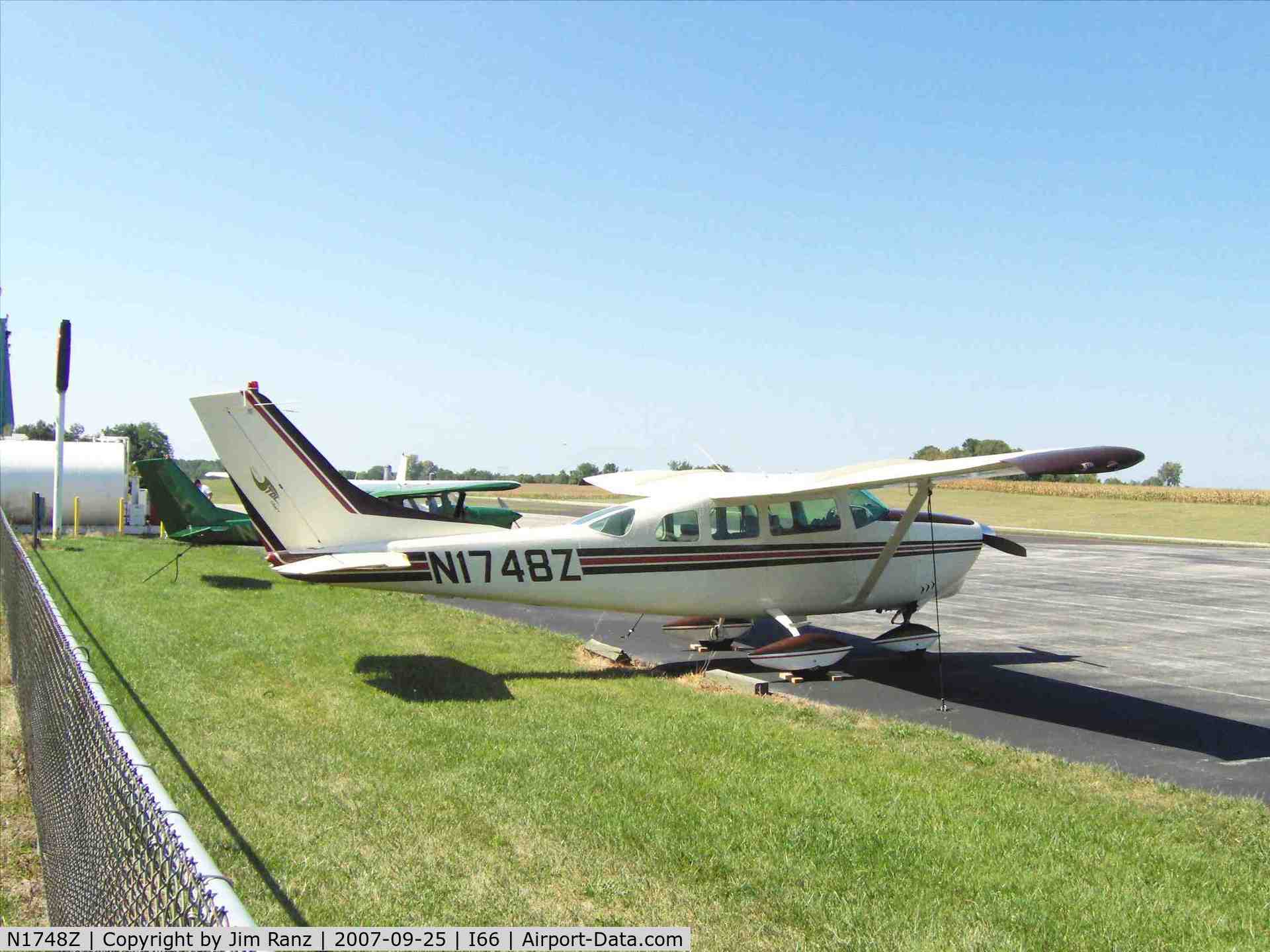 N1748Z, 1962 Cessna 210-5 C/N 205-0047, N1748Z @ I66