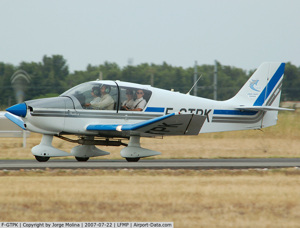 F-GTPK, Robin DR-400-140B Major C/N 2421, Taxi for take off after airshow finish.