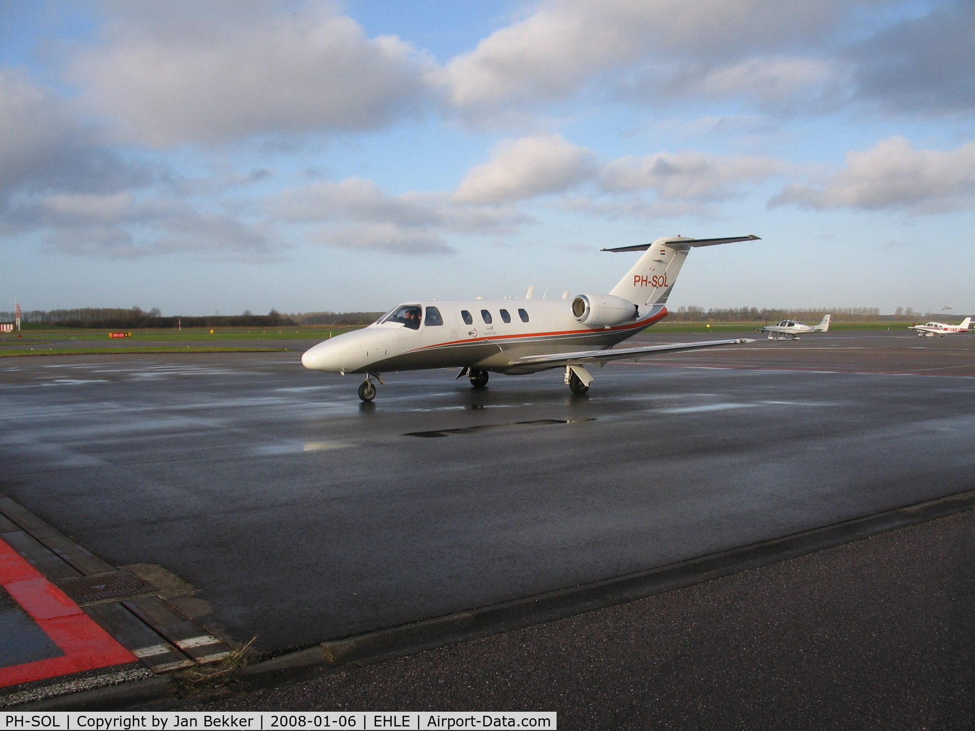 PH-SOL, 2001 Cessna 525 CitationJet CJ1 C/N 525-0417, Airport Lelystad, just before departure