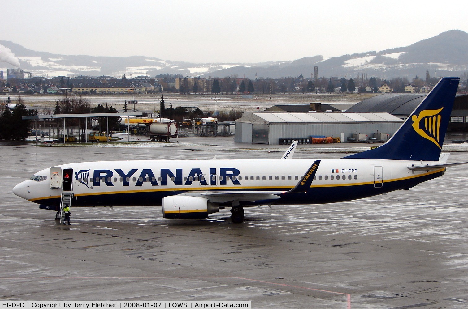 EI-DPD, 2006 Boeing 737-8AS C/N 33623, Ryanair flight from Salzburg to London Stansted