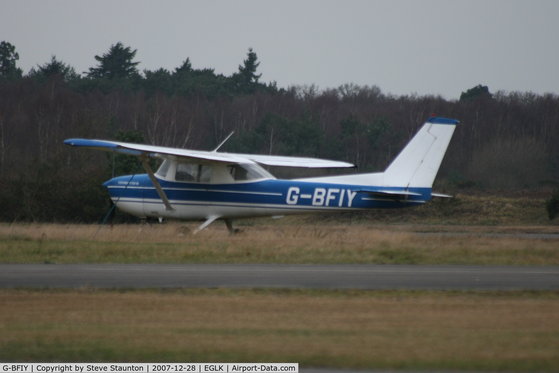 G-BFIY, 1977 Reims F150M C/N 1381, Taken at Blackbushe Airport 28th December 2007