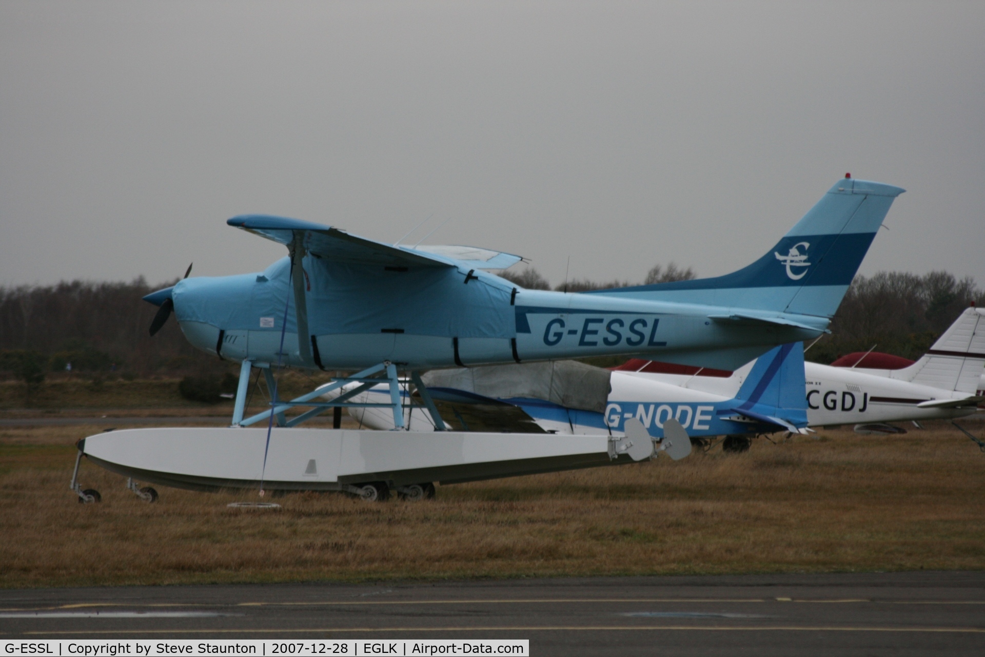 G-ESSL, 1981 Cessna 182R Skylane C/N 182-67947, Taken at Blackbushe Airport 28th December 2007