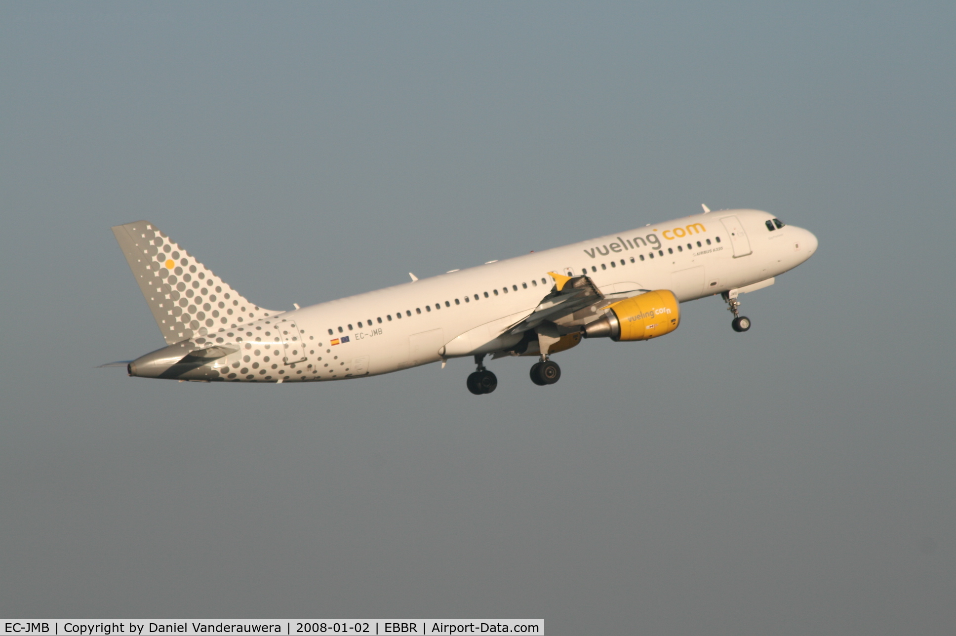 EC-JMB, 2005 Airbus A320-214 C/N 2540, flight VY8729 is taking off from rwy 07R