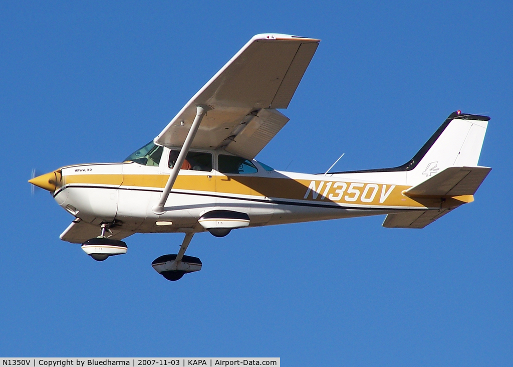 N1350V, 1976 Cessna R172K Hawk XP C/N R1722178, Approach to 17L.
