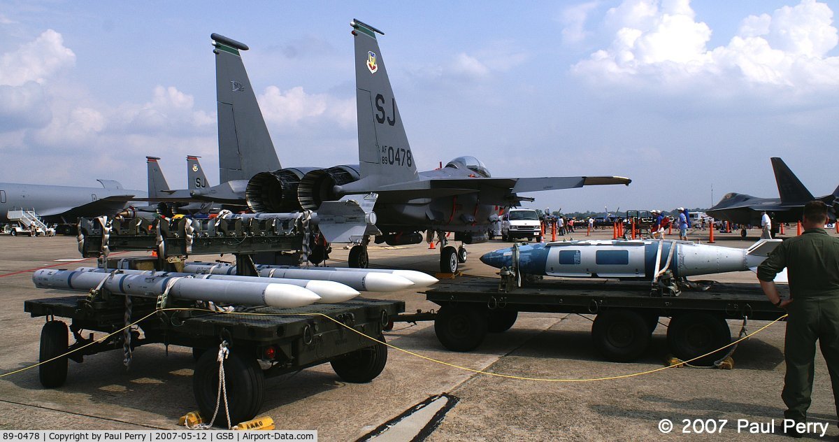 89-0478, 1989 McDonnell Douglas F-15E Strike Eagle C/N 1125/E100, And here's the bang.  AIM-7s, AIM-120s, an AIM-9 and a JDAM