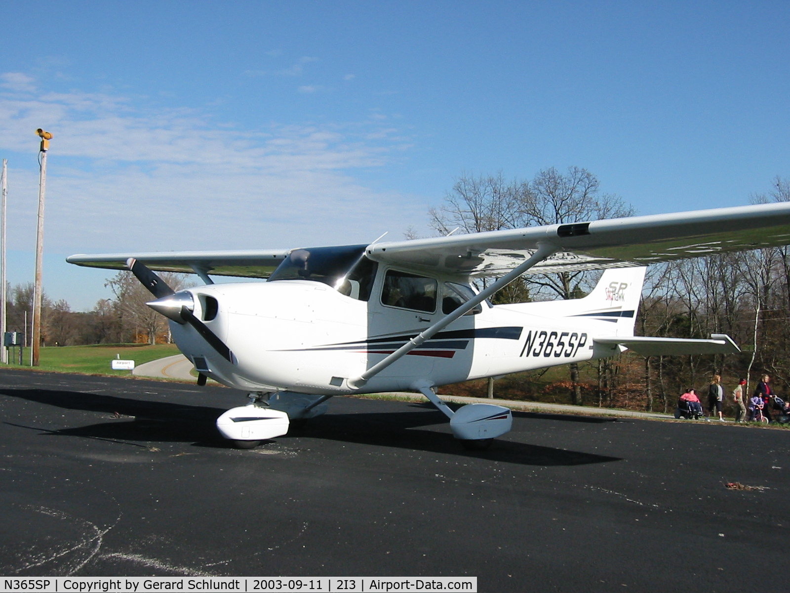 N365SP, 2001 Cessna 172S C/N 172S8783, N365SP Waiting to fly at Rough River Park in Kentucky