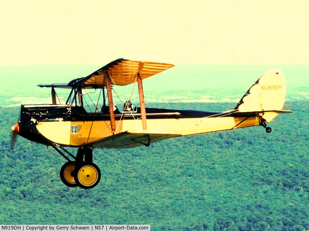 N919DH, 1929 De Havilland DH-60G Gypsy Moth C/N 120??, 7 Yera restoration of original 1929 American built Gipsy Moth