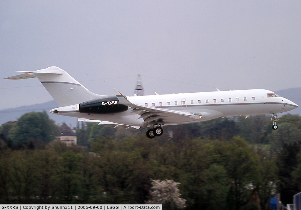 G-XXRS, 2004 Bombardier BD-700-1A10 Global Express C/N 9169, Landing rwy 23
