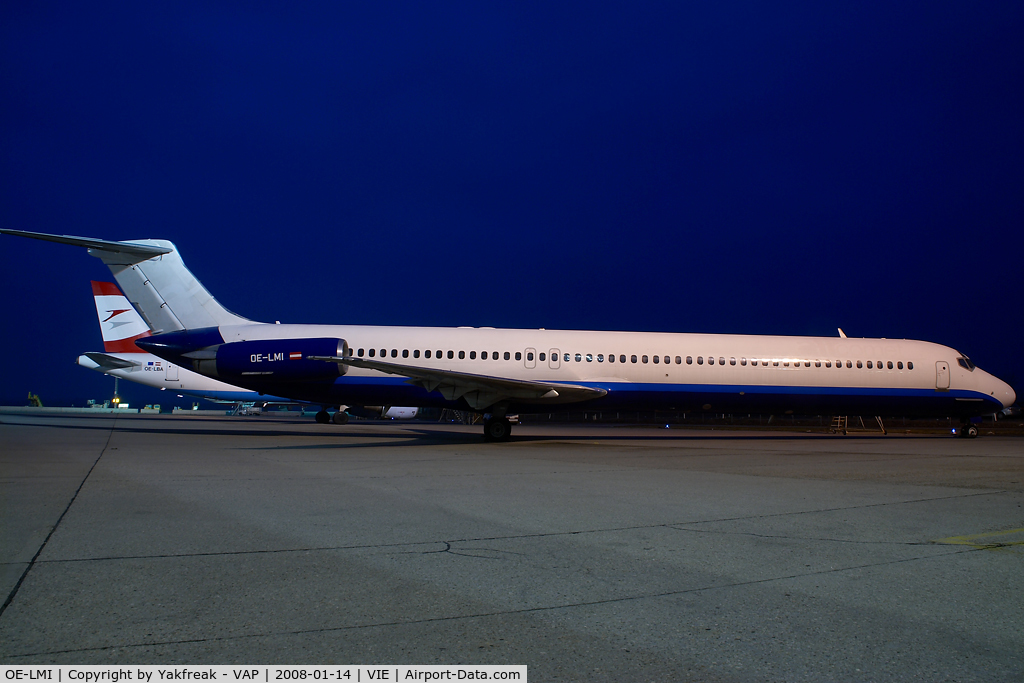 OE-LMI, 1988 McDonnell Douglas MD-83 (DC-9-83) C/N 49823, Mapjets MD80