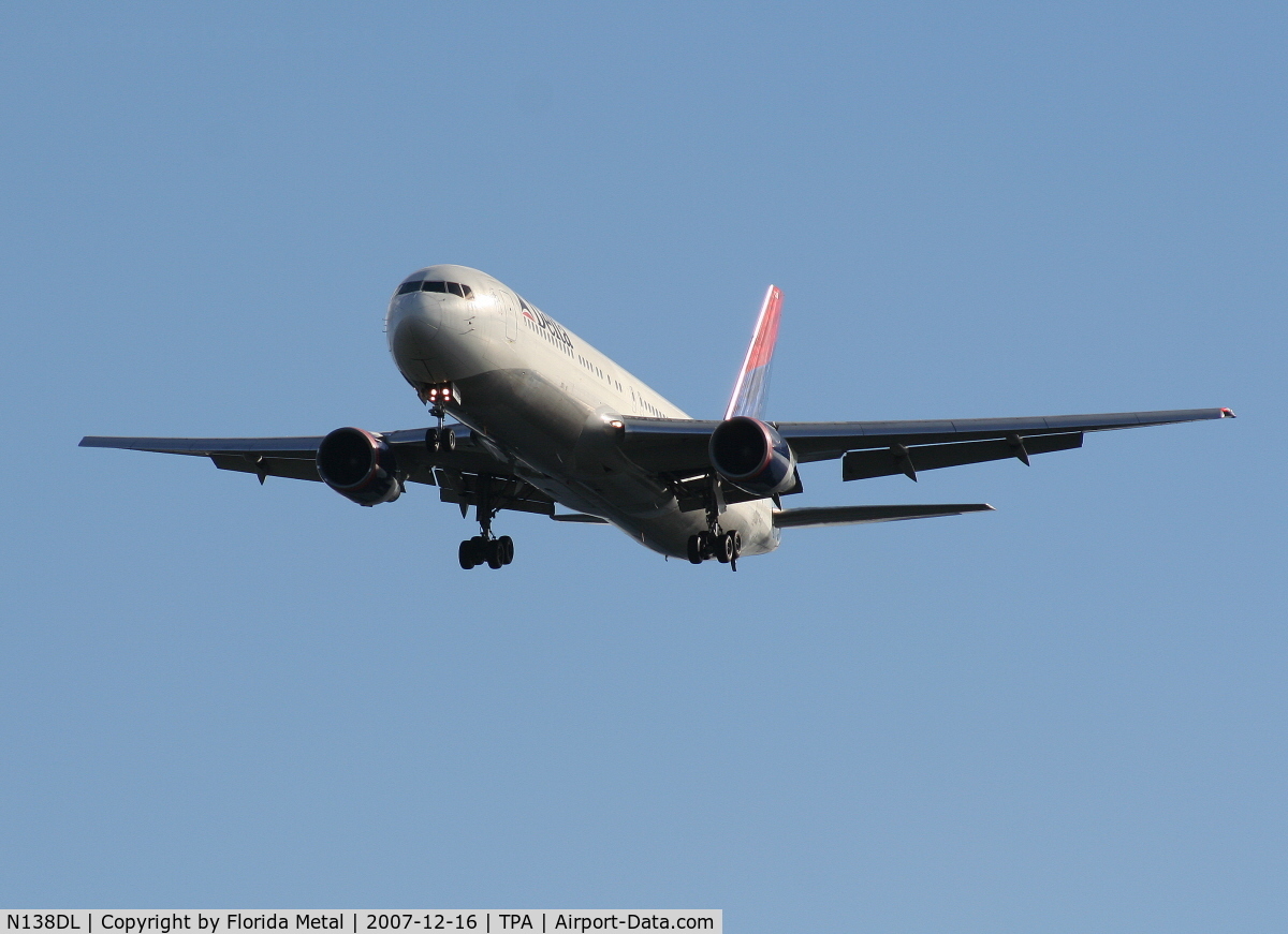 N138DL, 1991 Boeing 767-332 C/N 25409, Delta