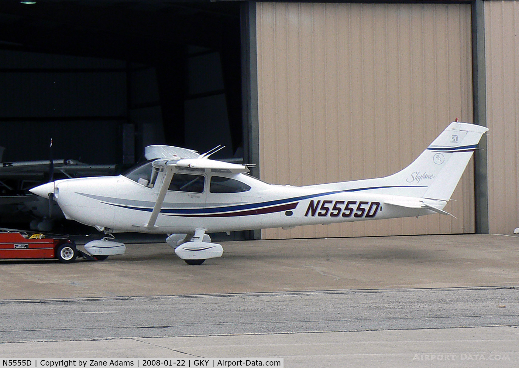 N5555D, 1999 Cessna 182S Skylane C/N 18280459, At Arlington Municipal