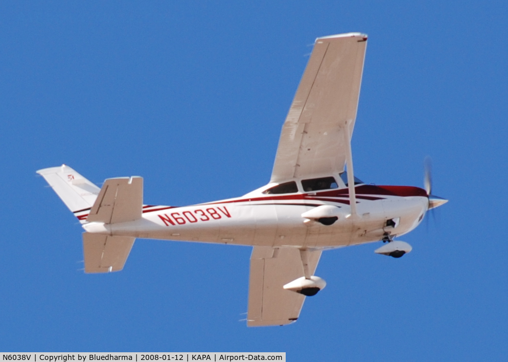 N6038V, 2006 Cessna 182T Skylane C/N 18281832, Flyover