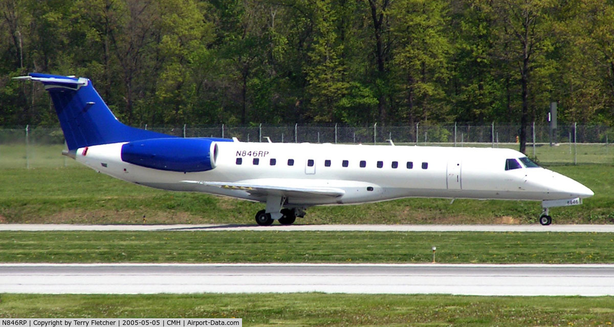 N846RP, 2002 Embraer ERJ-135LR (EMB-135LR) C/N 145600, An unmarked Legacy taxies in at Columbus Ohio