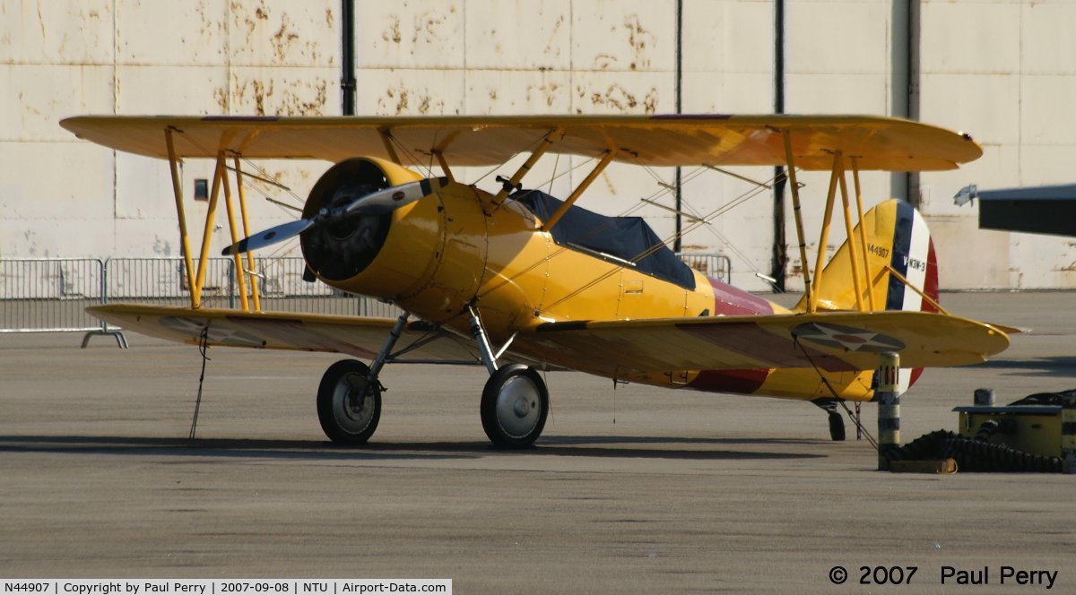 N44907, 1940 Naval Aircraft Factory N3N-3 C/N 1991, Static, but on the hot ramp.