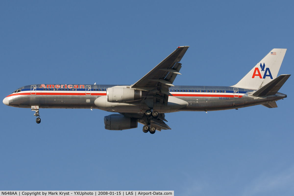 N648AA, 1991 Boeing 757-223 C/N 24606, Final for RWY25L.