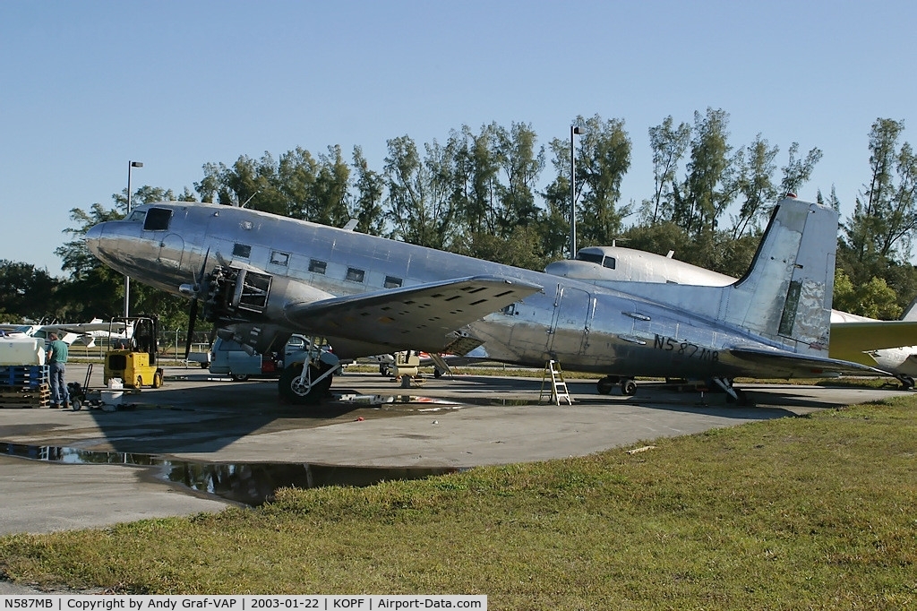 N587MB, 1951 Douglas DC-3S/R4D-8 (C-117D Skytrain) C/N 43312, DC3