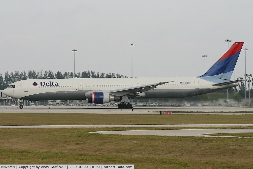 N825MH, 1999 Boeing 767-432/ER C/N 29703, Delta Airlines 767-400