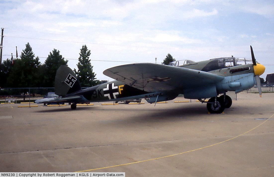 N99230, Heinkel He-111 C/N B2-1-27, B2I-27 c/n155.In Luftwaffe colors 9K+FZ.07-1995.