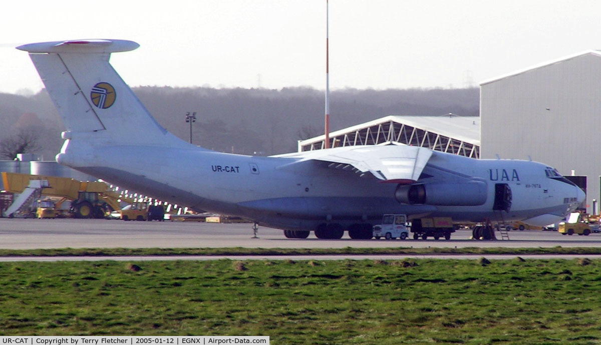 UR-CAT, Ilyushin Il-76TD C/N 53464922, Ukraine Air Alliance's IL-76TD at East Midlands in Jan 2005 with a relief aid flight for Sri Lanka follwing the Tsunami