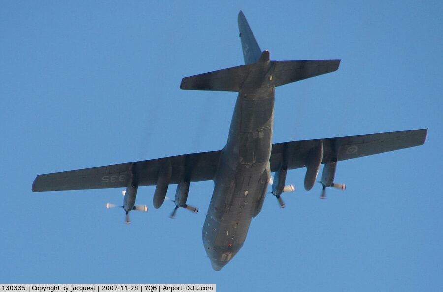 130335, Lockheed CC-130H Hercules C/N 382-4995, On approach for the airport