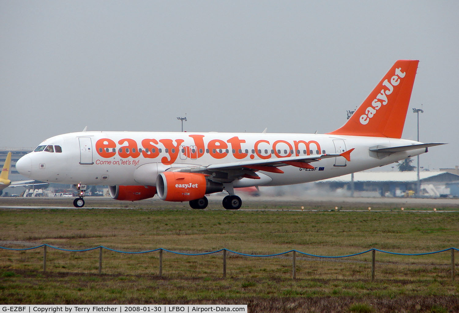 G-EZBF, 2006 Airbus A319-111 C/N 2923, Easyjet A319 arrives at Toulouse