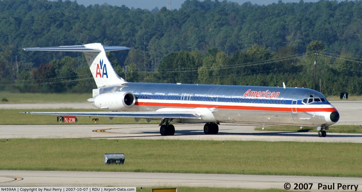 N459AA, 1988 McDonnell Douglas MD-82 (DC-9-82) C/N 49564, Taxiing by