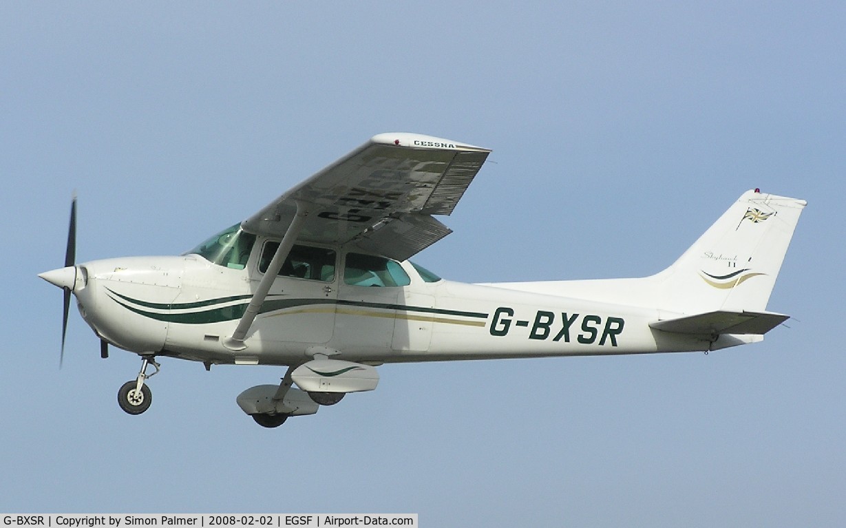 G-BXSR, 1980 Reims F172N Skyhawk C/N 2003, Cessna 172 about to land at Conington