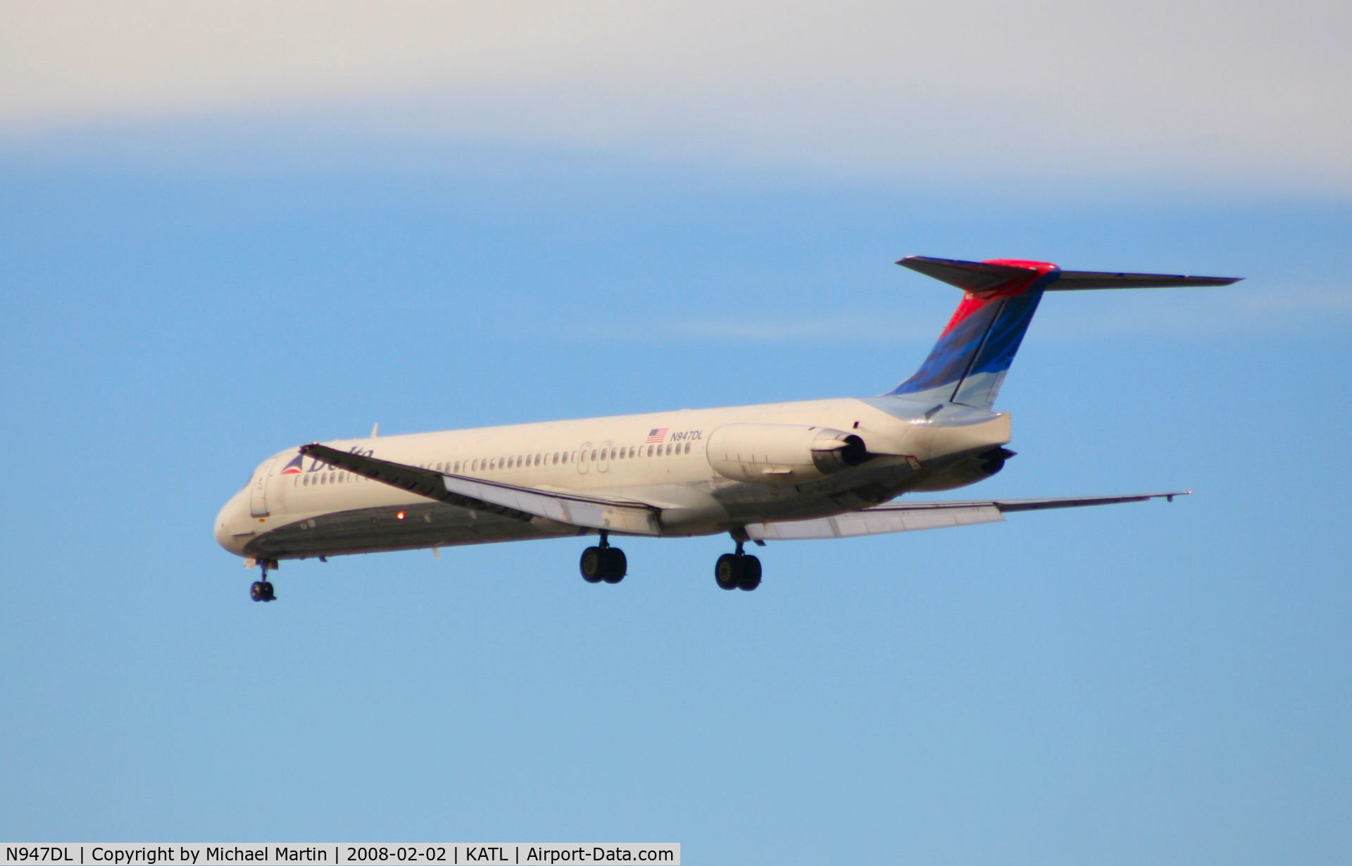 N947DL, 1989 McDonnell Douglas MD-88 C/N 49878, Over the numbers of 26R