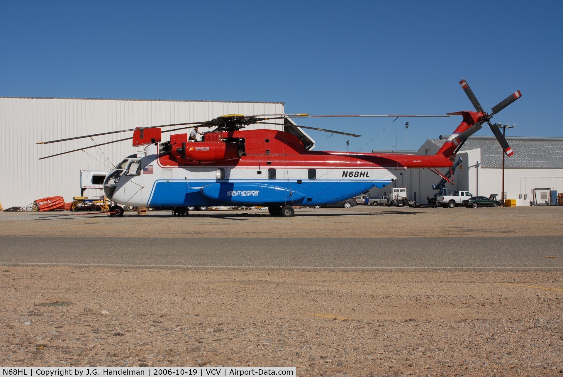 N68HL, 2005 Sikorsky CH-53D Sea Stallion C/N 156674, fire fighter at SCLA