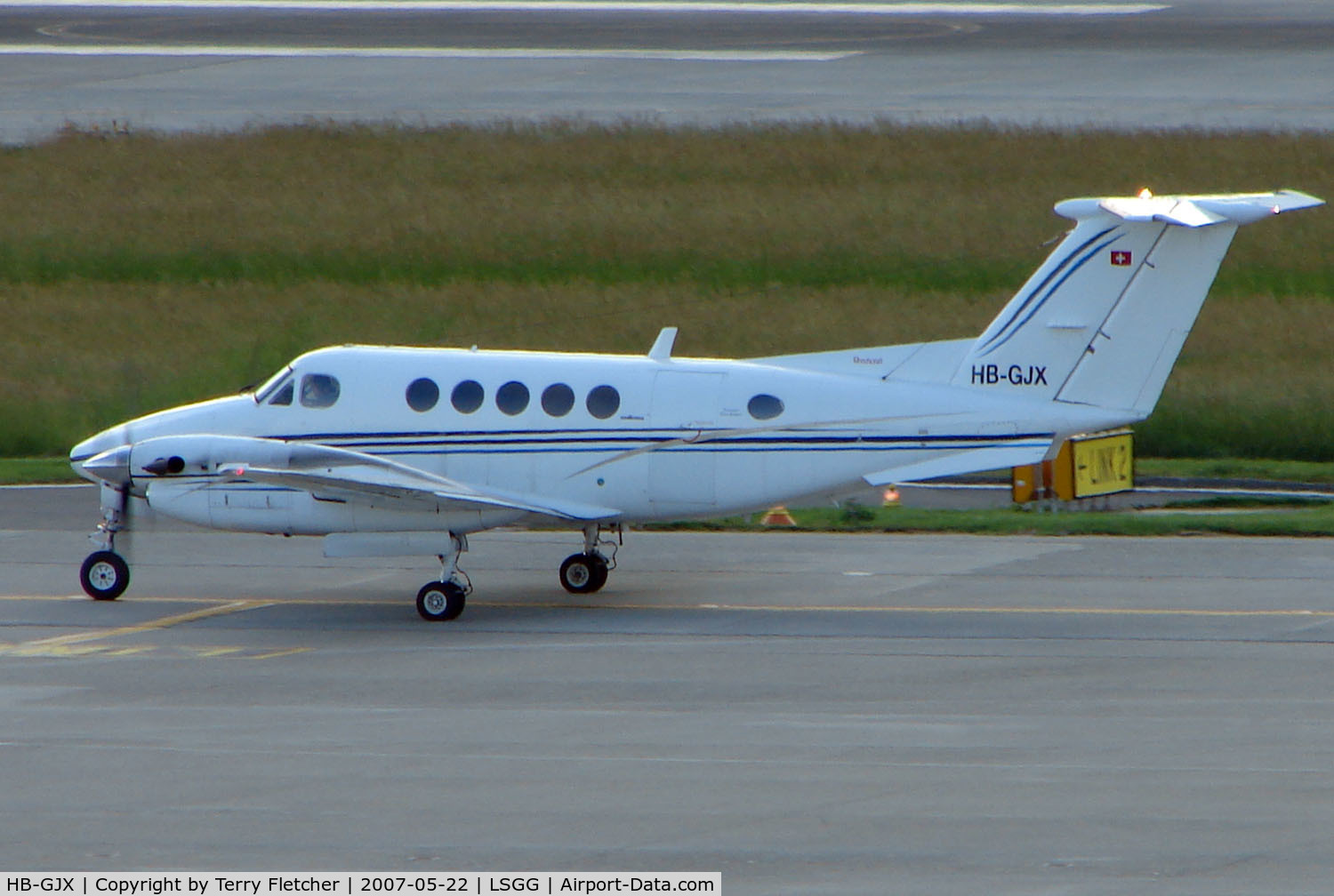 HB-GJX, 1981 Beech 200 Super King Air C/N BB-932, Swiss Beech 200 at Geneva in May 2007