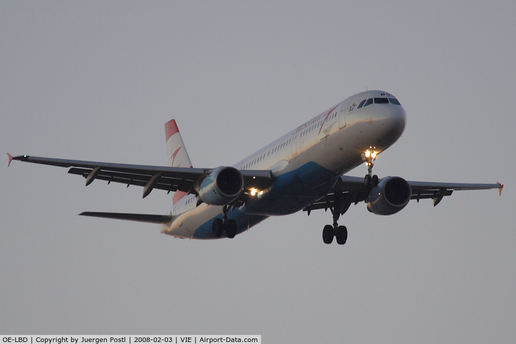 OE-LBD, 1998 Airbus A321-211 C/N 920, twilight approaching - Airbus Industries A321-211