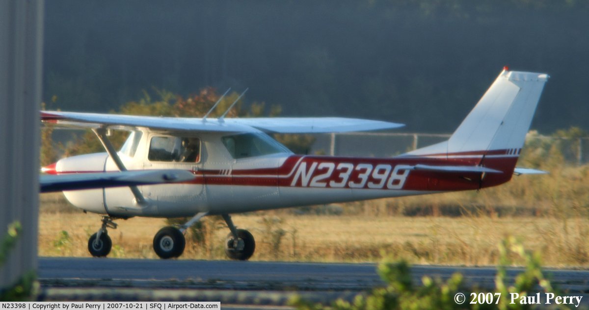 N23398, 1968 Cessna 150H C/N 15068928, Taxiing for takeoff, early in the day