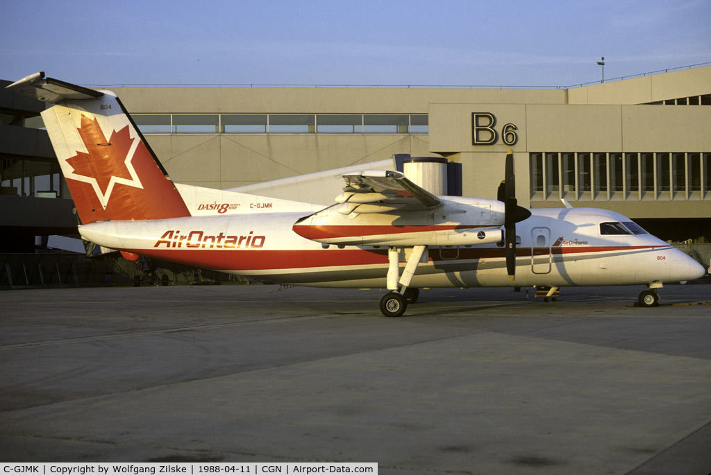 C-GJMK, 1987 De Havilland Canada DHC-8-102 Dash 8 C/N 081, visitor