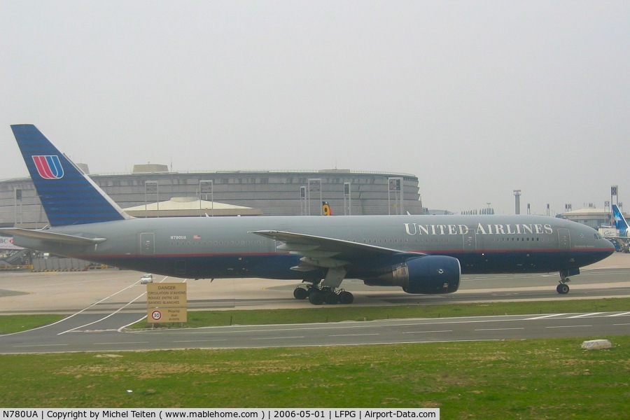 N780UA, 1996 Boeing 777-222 C/N 26944, United Airlines at CDG Terminal 1