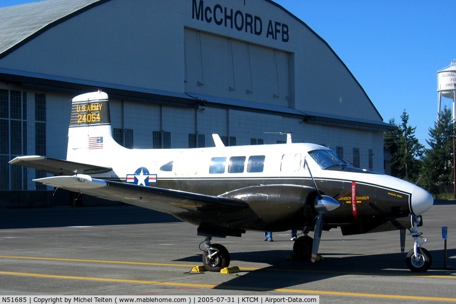 N51685, Beech 65 Queen Air C/N LC-40, US Army colors