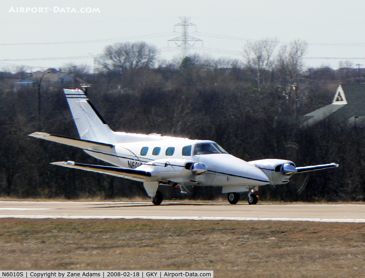 N6010S, 1975 Beech B-60 Duke C/N P-350, At Arlington Municipal