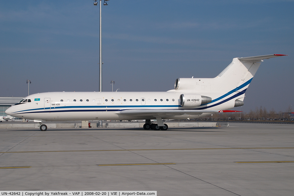 UN-42642, 1991 Yakovlev Yak-42D C/N 4520423116650, Excellent Glide Yakovlev 42