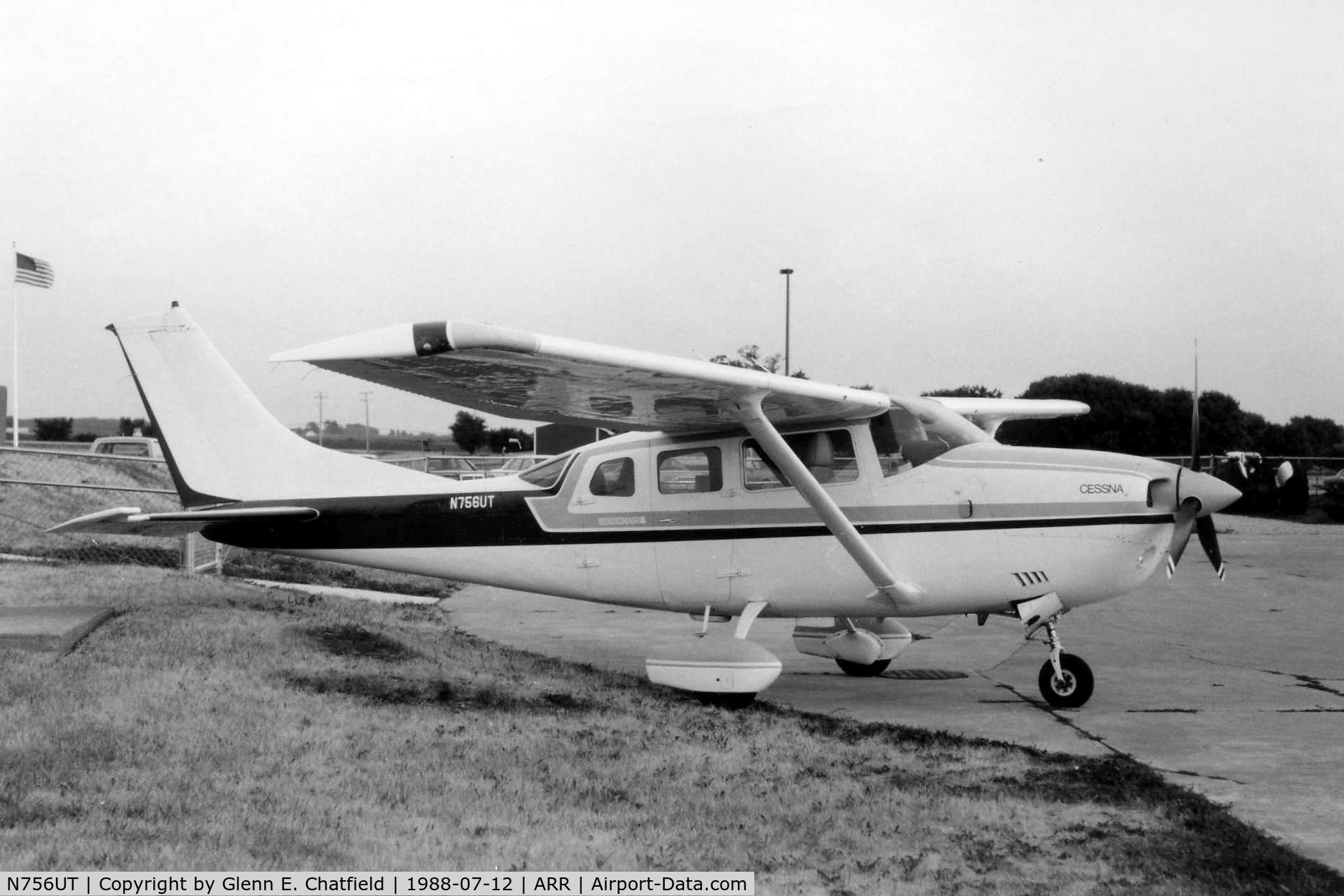N756UT, Cessna U206D Super Skywagon C/N Not found N756UT, Photo taken for aircraft recognition training.  Cessna 206 Stationair