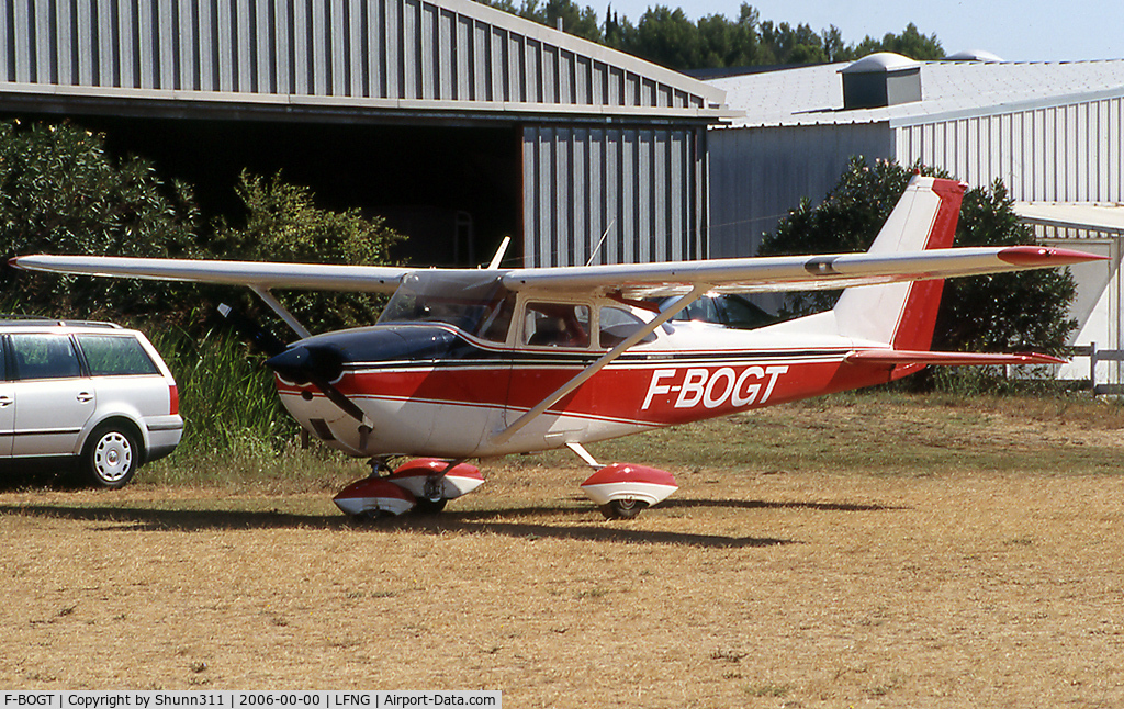 F-BOGT, Reims F172H Skyhawk C/N 0340, Parked here...
