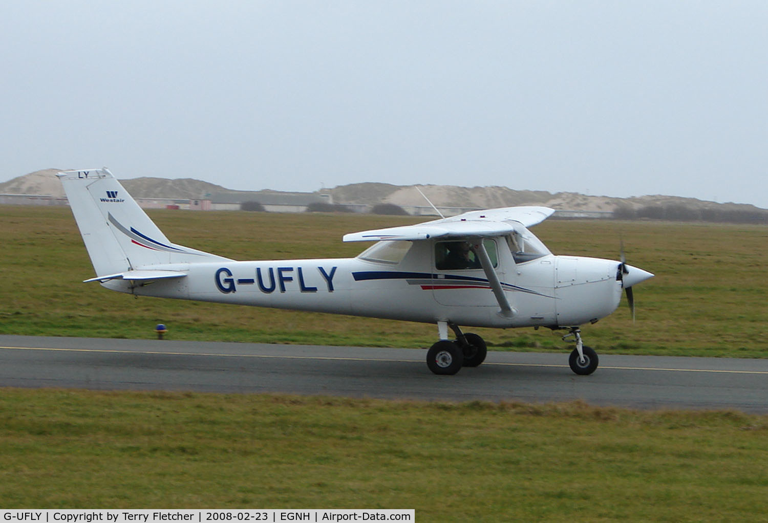 G-UFLY, 1967 Reims F150H C/N 0264, 40 year old Cessna taxies out at Blackpool