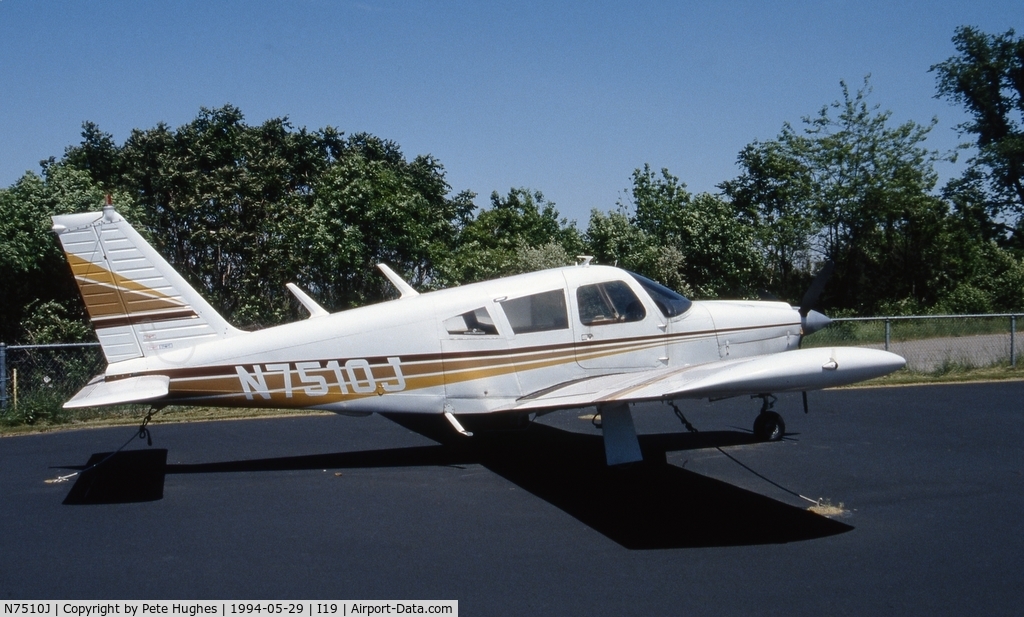 N7510J, 1968 Piper PA-28R-180 Cherokee Arrow C/N 28R-30876, N7510J Pa28R at Greene County OH